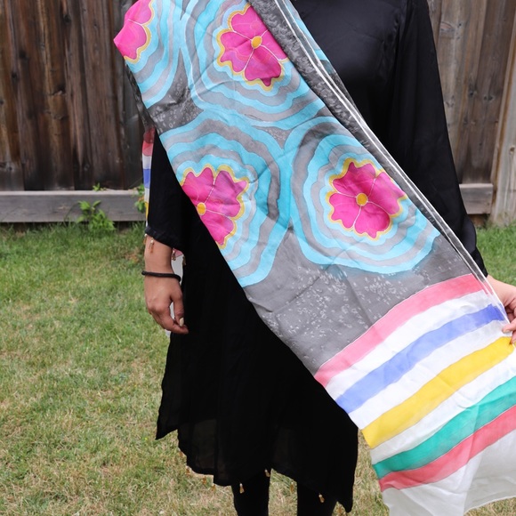 Handmade China Silk Scarf - Picture 2 of 2